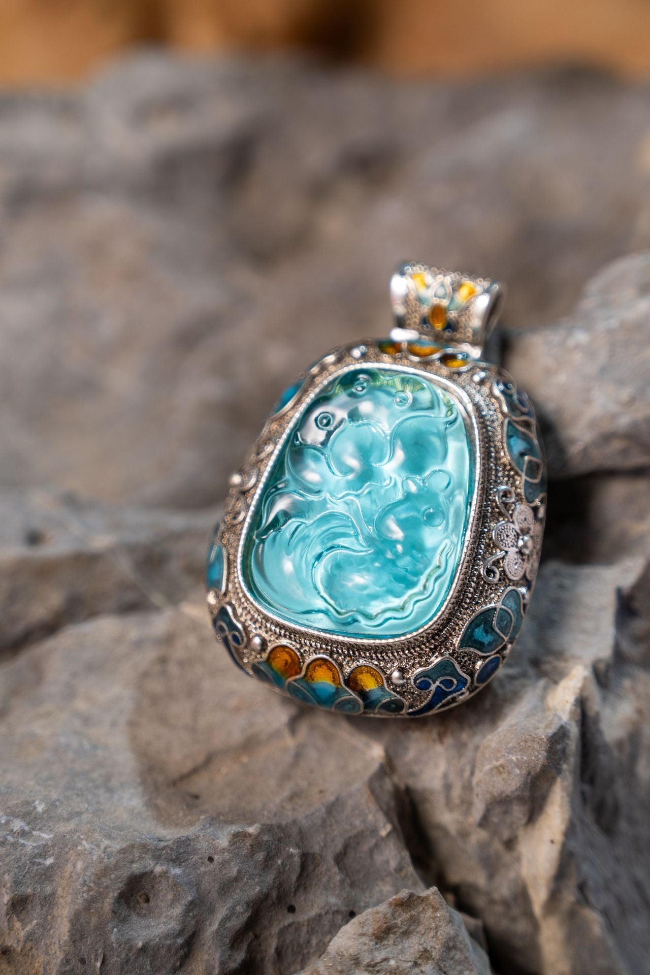 Inlaid High-grade Aquamarine Pendant For Women